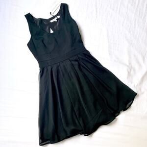 CUPCAKES‎ & CASHMERE LBD Mini Dress Cocktail Black Size 2 Sleeveless Fit & Flare